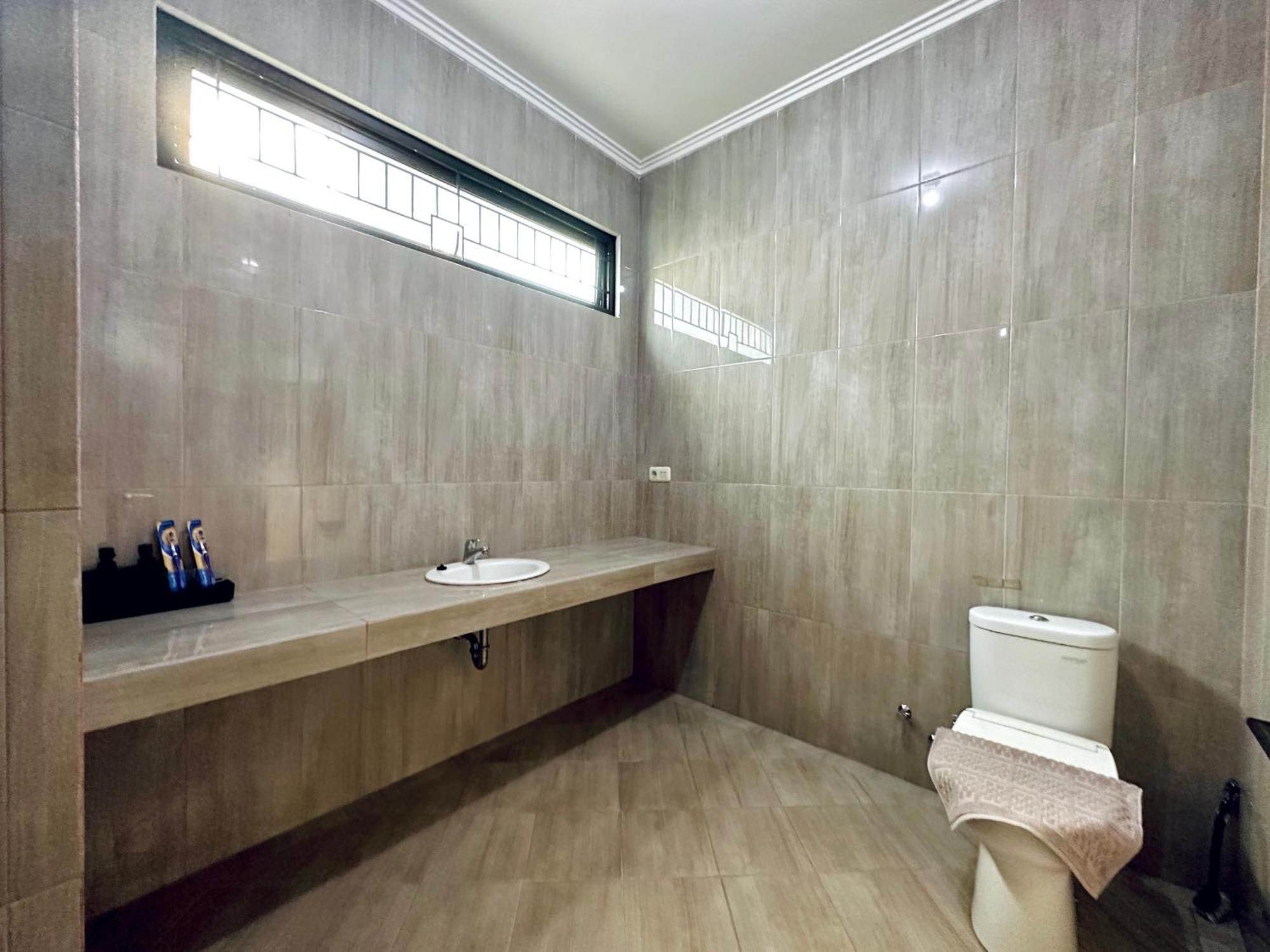 4-Bedroom Home In South Jakarta Nuansa Swadarma Residence By Le Ciel Hospitality Номер фото